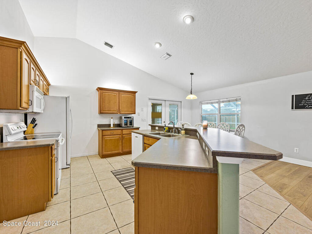 2052 Woodfield Circle, West Melbourne, FL 32904