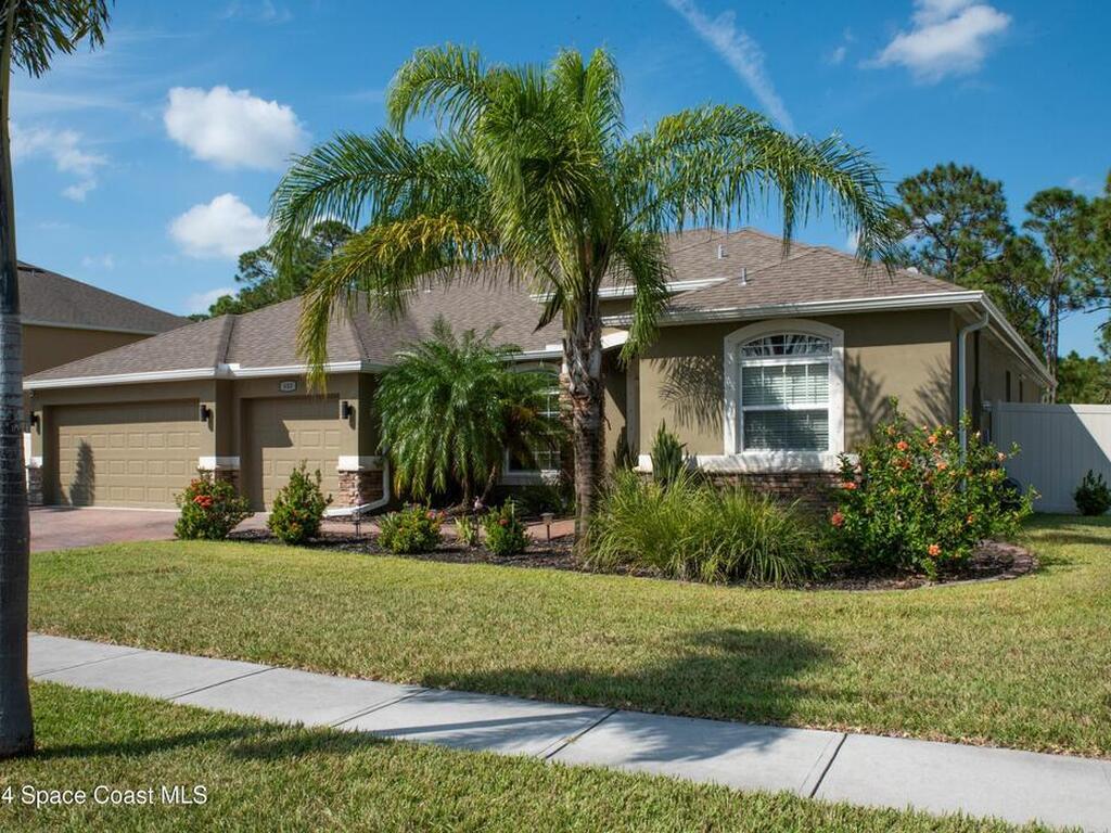 680 Easton Forest Circle, Palm Bay, FL 32909