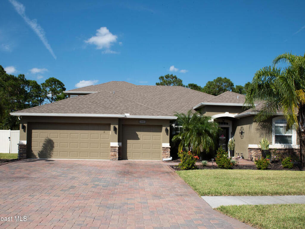 680 Easton Forest Circle, Palm Bay, FL 32909