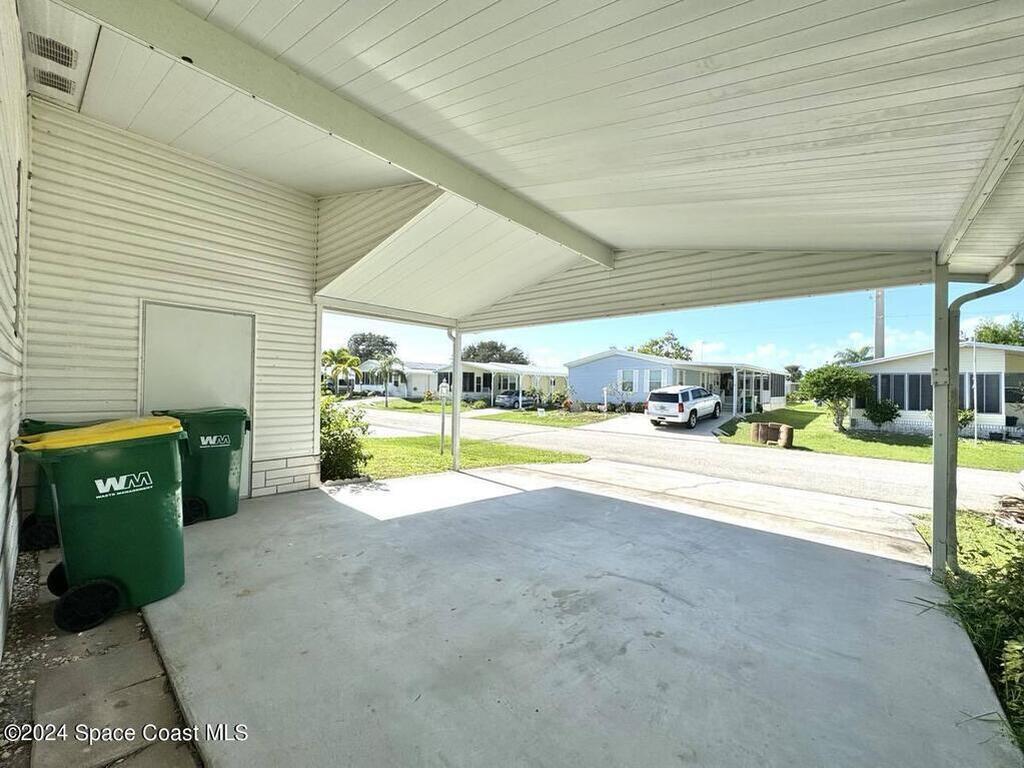 7543 Chasta Road, Micco, FL 32976