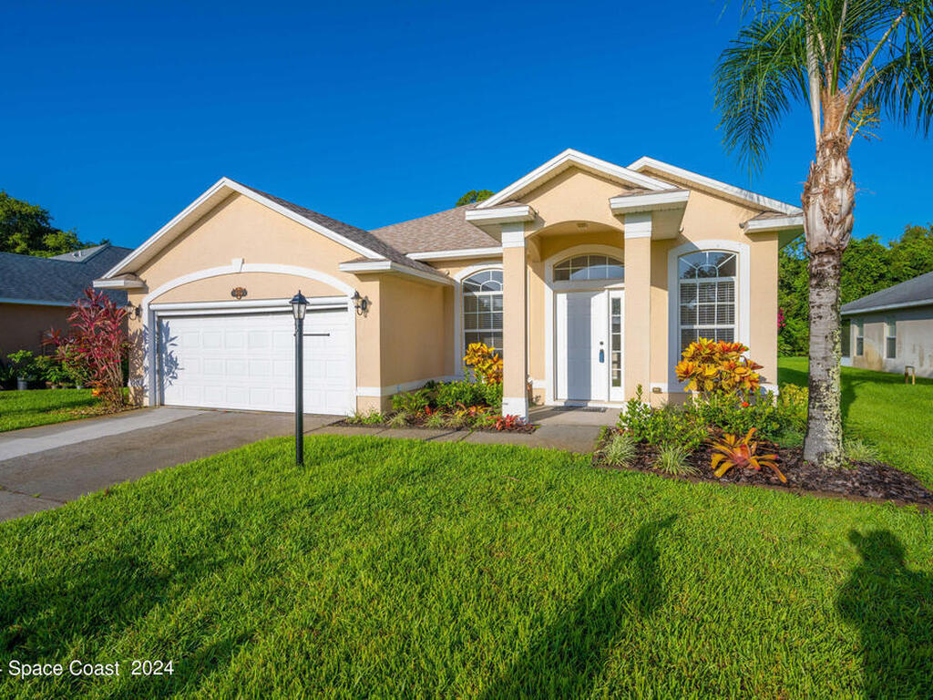 904 Tavernier Circle, Palm Bay, FL 32905