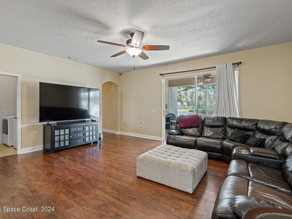 1521 Bridgeport Circle, Rockledge, FL 32955