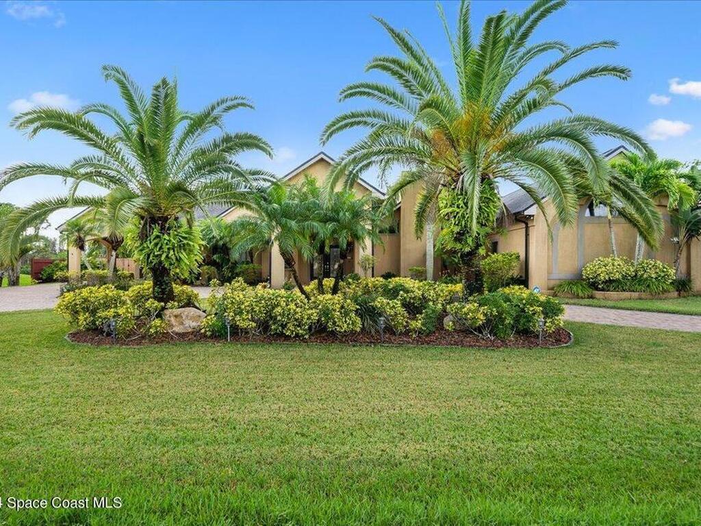 1855 Plantation Circle, Palm Bay, FL 32909