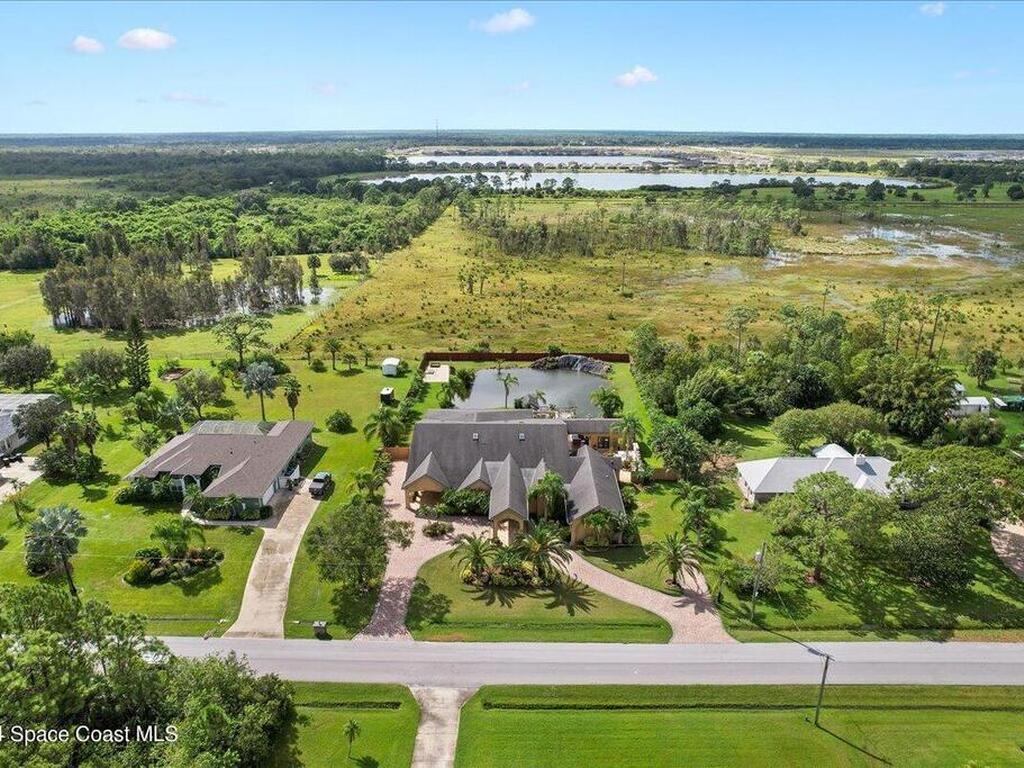 1855 Plantation Circle, Palm Bay, FL 32909