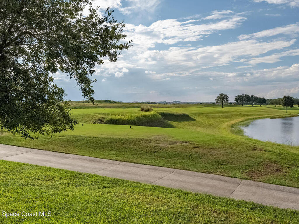 8531 Zoeller Hills Drive, Davenport, FL 33896