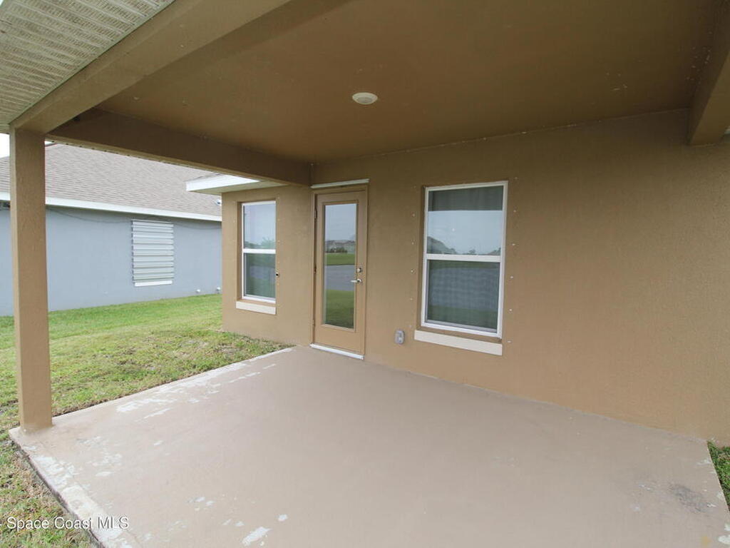 2513 Pinwherry Street, Palm Bay, FL 32907