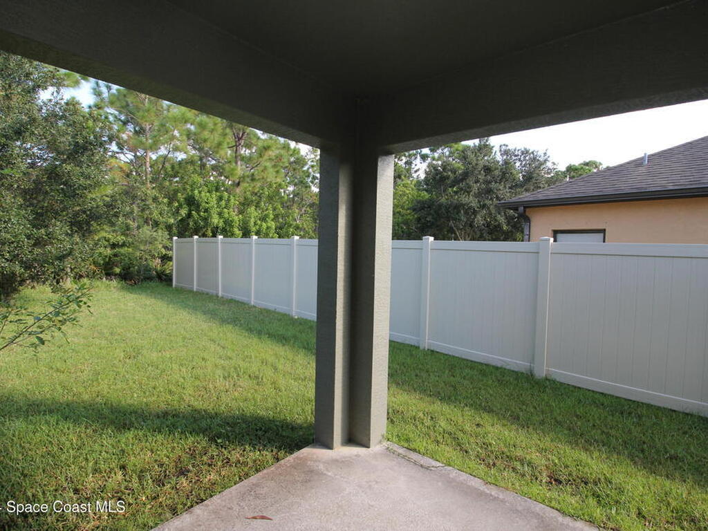 560 Dillard Drive, Palm Bay, FL 32909