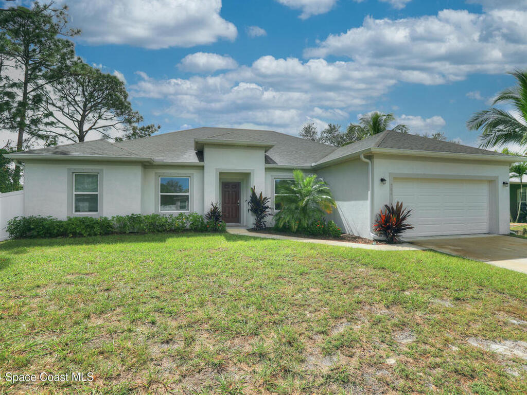 786 Rolling Hill Drive, Sebastian, FL 32958