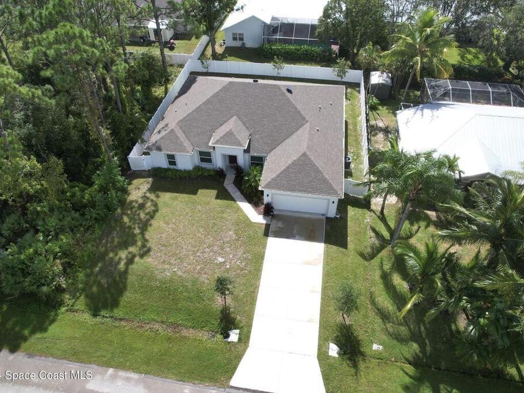 786 Rolling Hill Drive, Sebastian, FL 32958