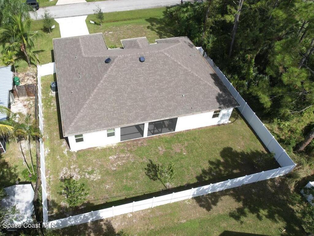 786 Rolling Hill Drive, Sebastian, FL 32958