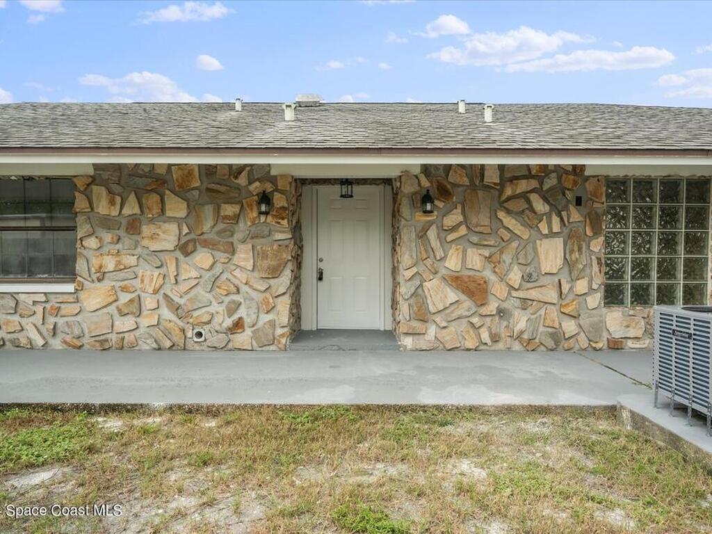 300 E Fee Avenue, Melbourne, FL 32901