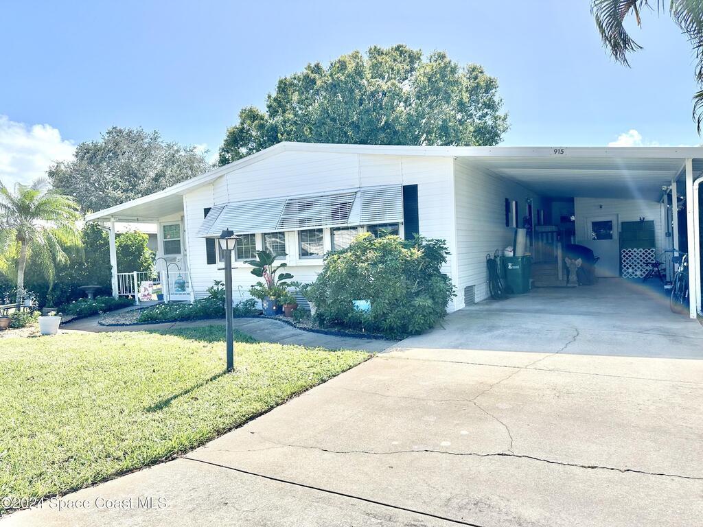 915 Balsam Street, Barefoot Bay, FL 32976