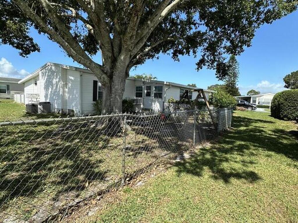 915 Balsam Street, Barefoot Bay, FL 32976