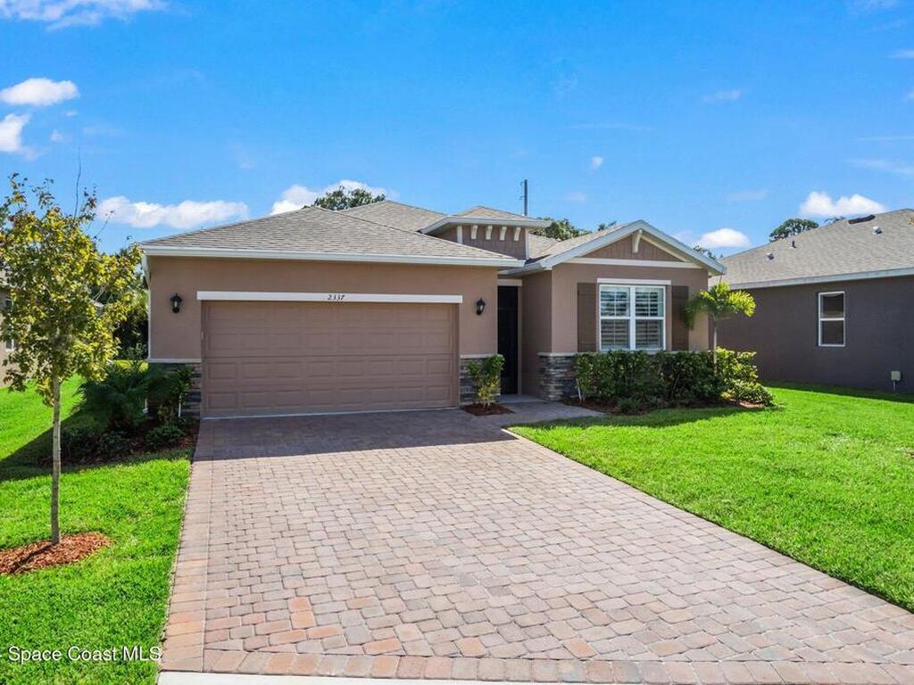 2337 Crowned Eagle Circle, Vero Beach, FL 32962