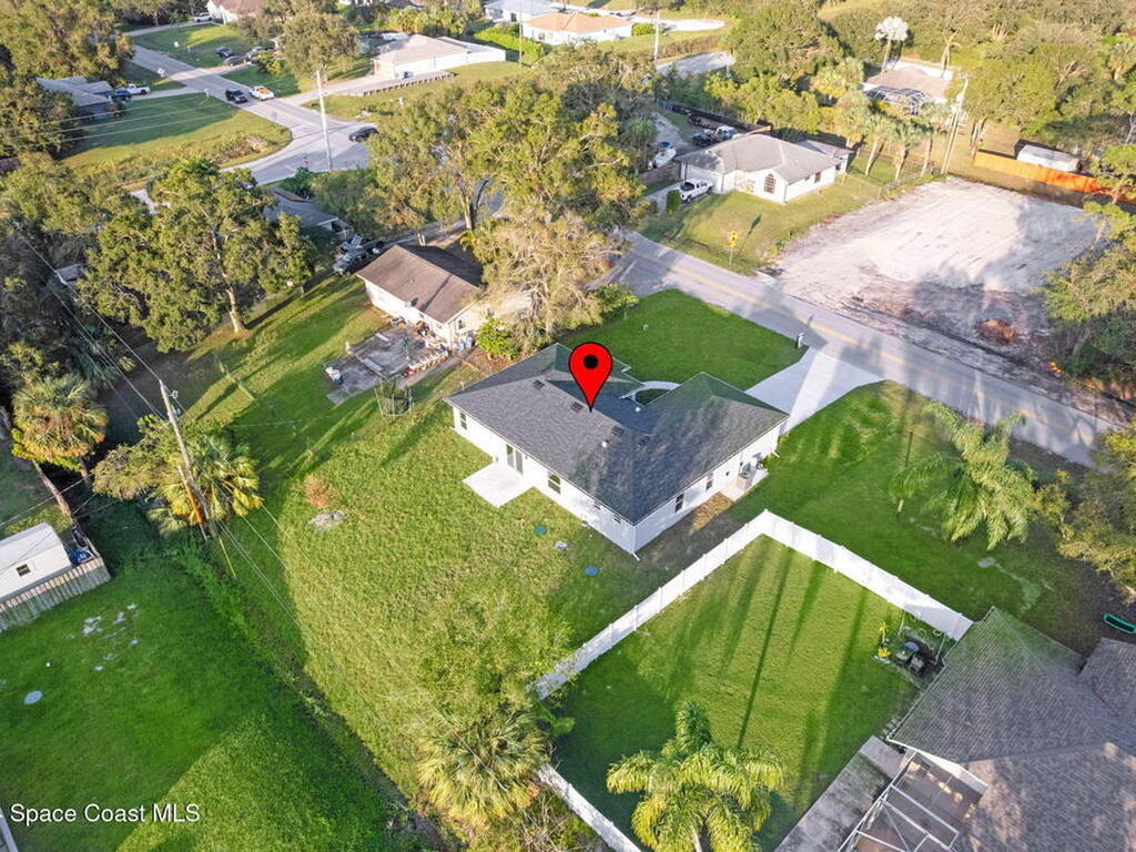 8265 101st Avenue, Vero Beach, FL 32967