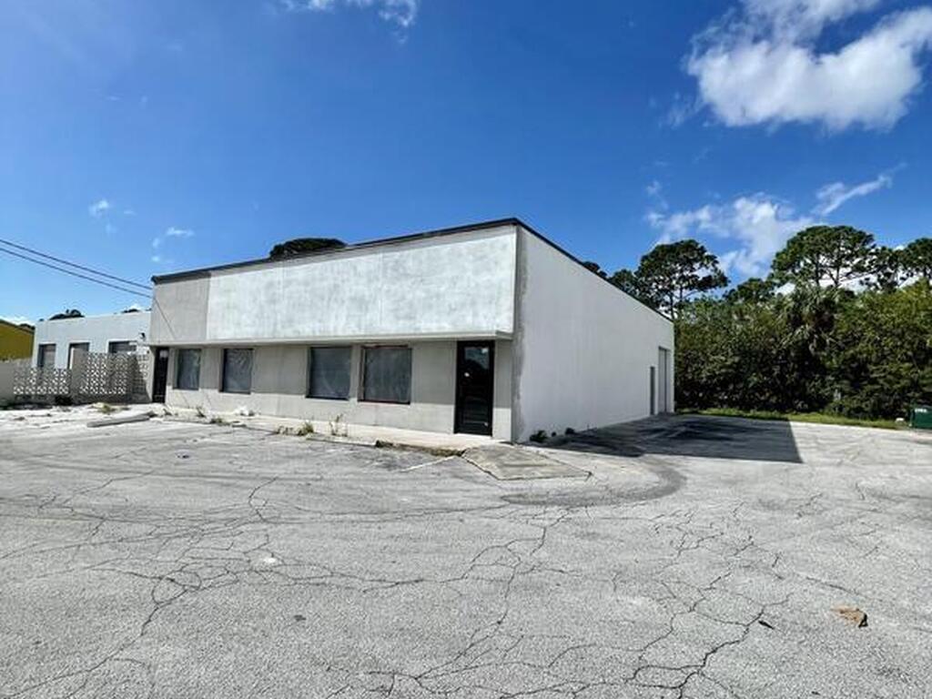 3558 S Hopkins Avenue, Titusville, FL 32780