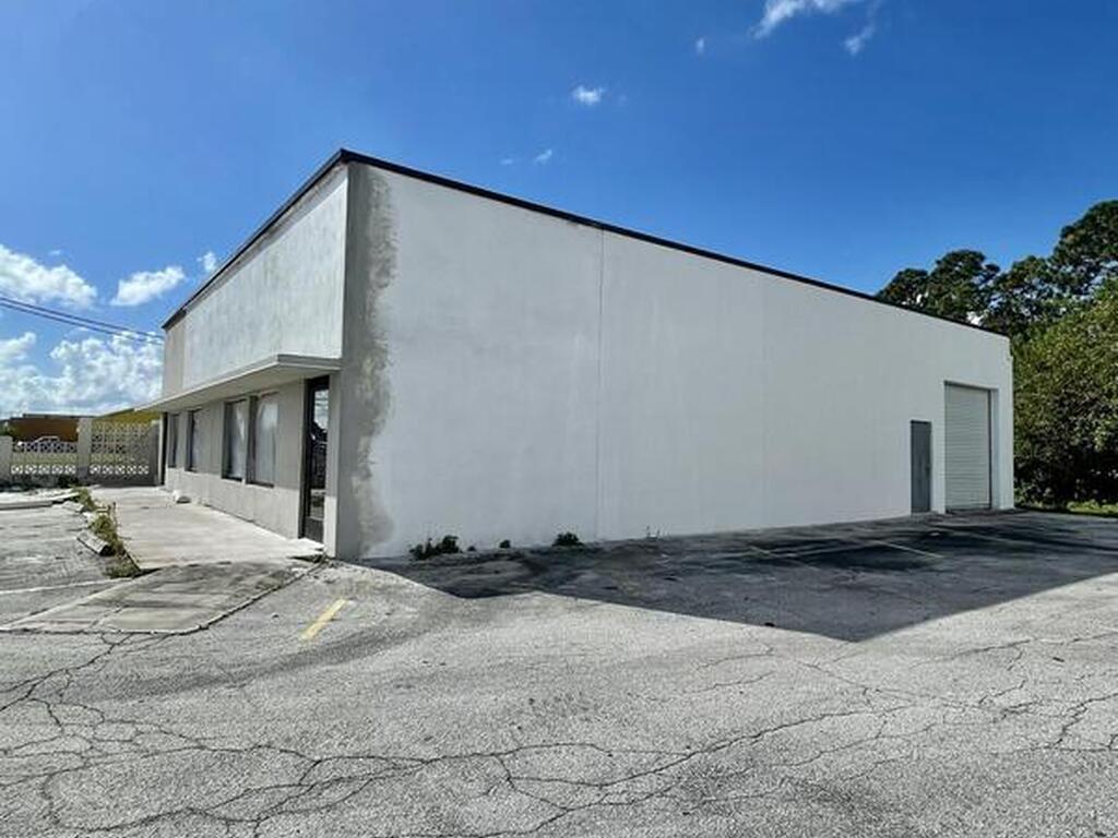 3558 S Hopkins Avenue, Titusville, FL 32780