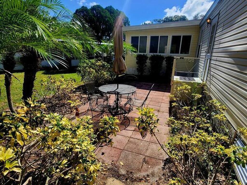 1011 Laurel Court, Palm Bay, FL 32907