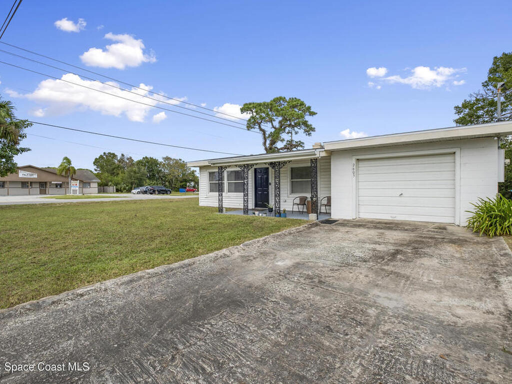 2605 Pine St, Palm Bay, FL 32905