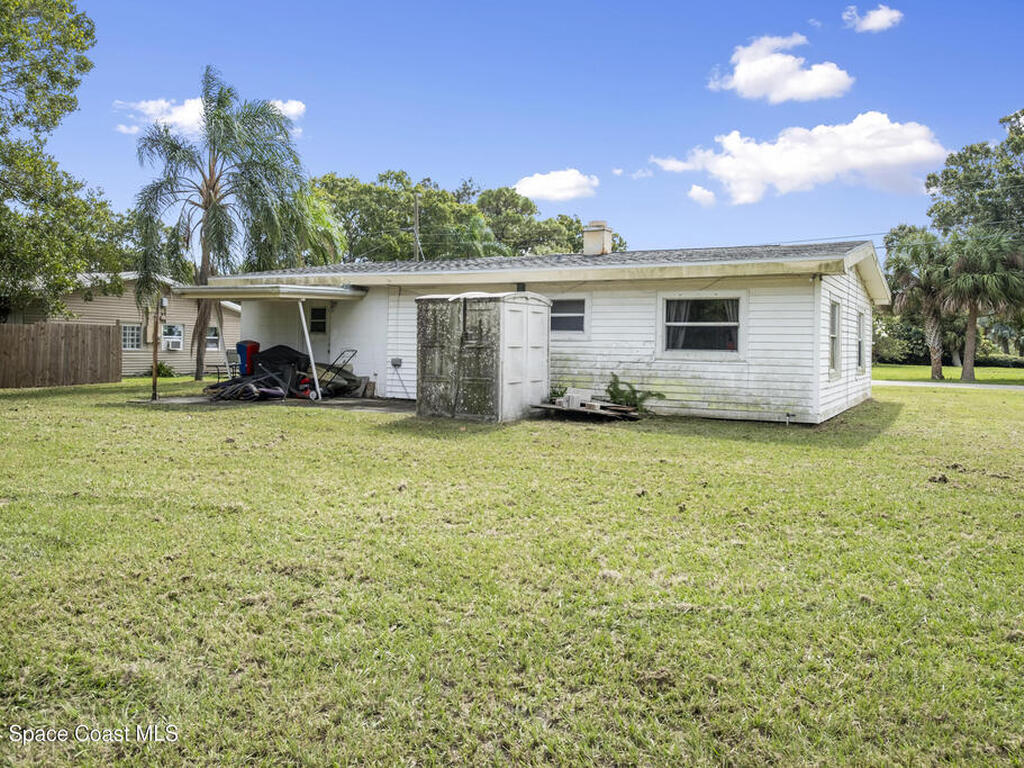 2605 Pine St, Palm Bay, FL 32905