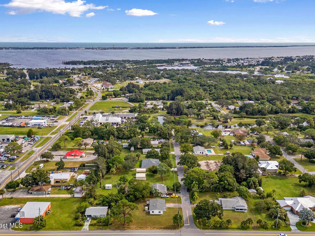 2605 Pine St, Palm Bay, FL 32905