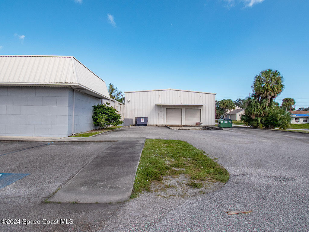 2051 N Harbor City Blvd, Melbourne, FL 32935