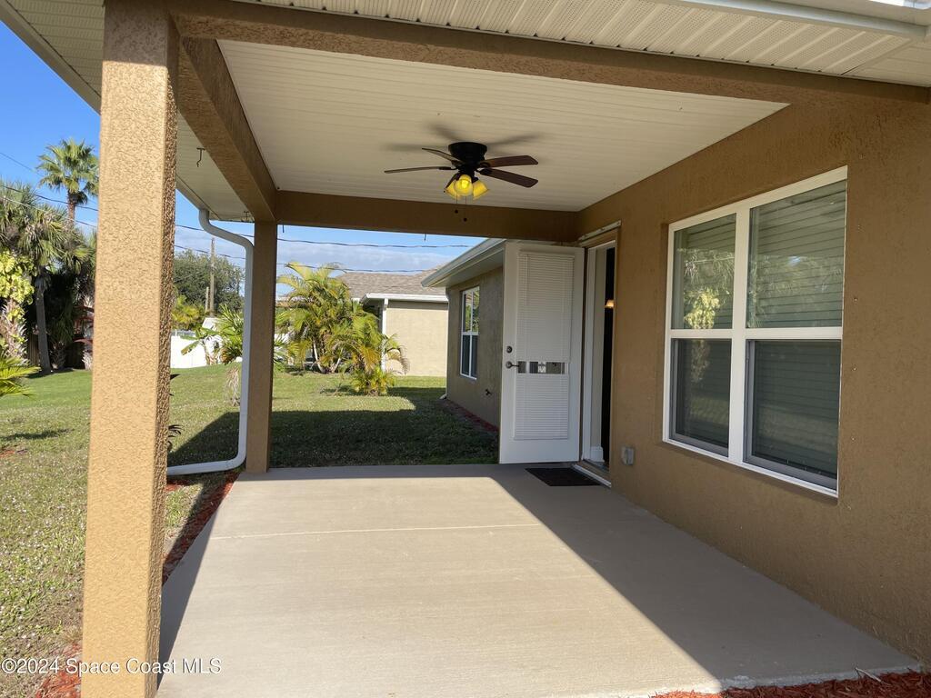 222 Caravan Terrace, Sebastian, FL 32958