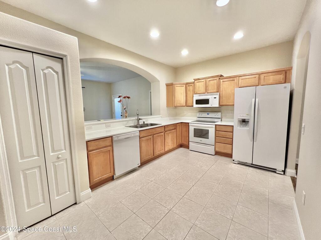 1640 Bridgeport Circle, Rockledge, FL 32955