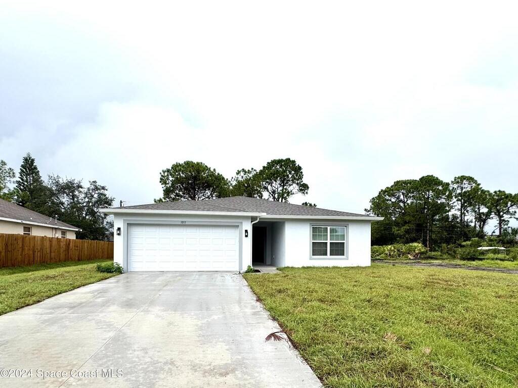 1011 Starfire Street, Palm Bay, FL 32909