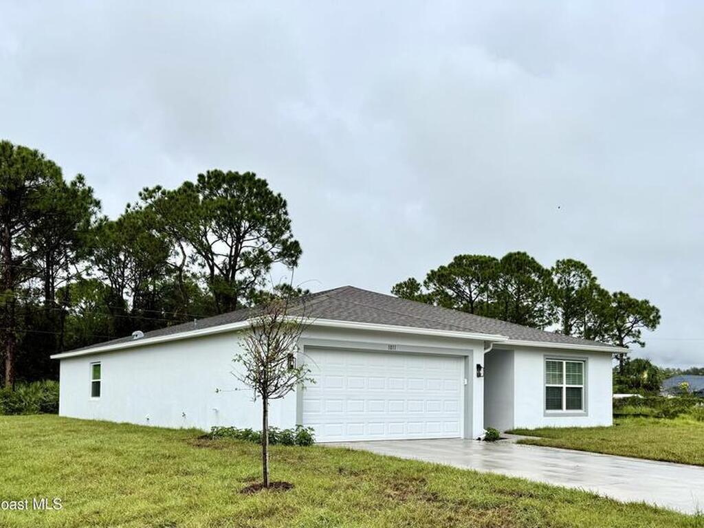 1011 Starfire Street, Palm Bay, FL 32909