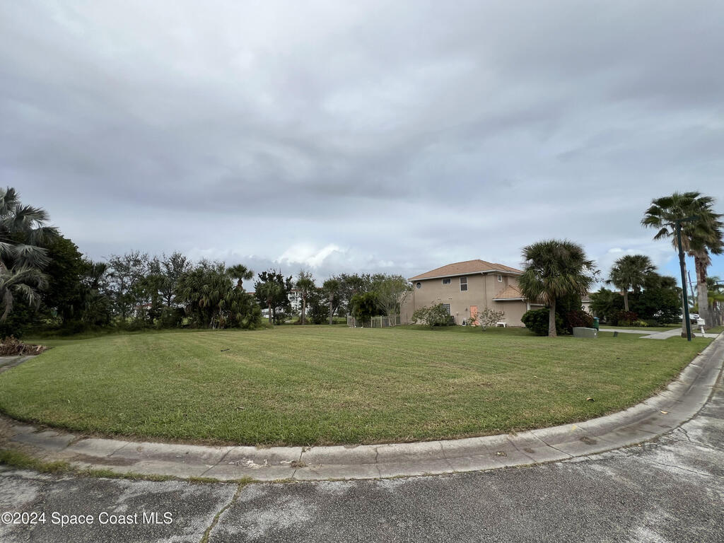 806 W Central Boulevard, Cape Canaveral, FL 32920