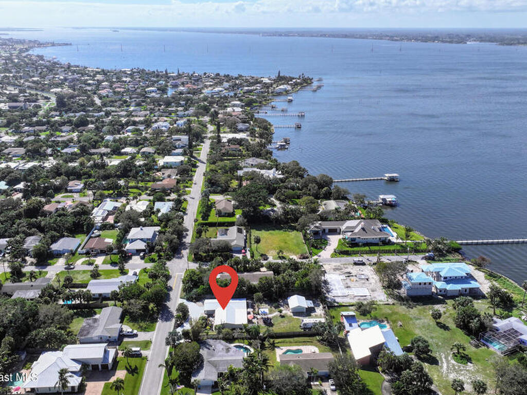 1202 Pine Street, Melbourne Beach, FL 32951