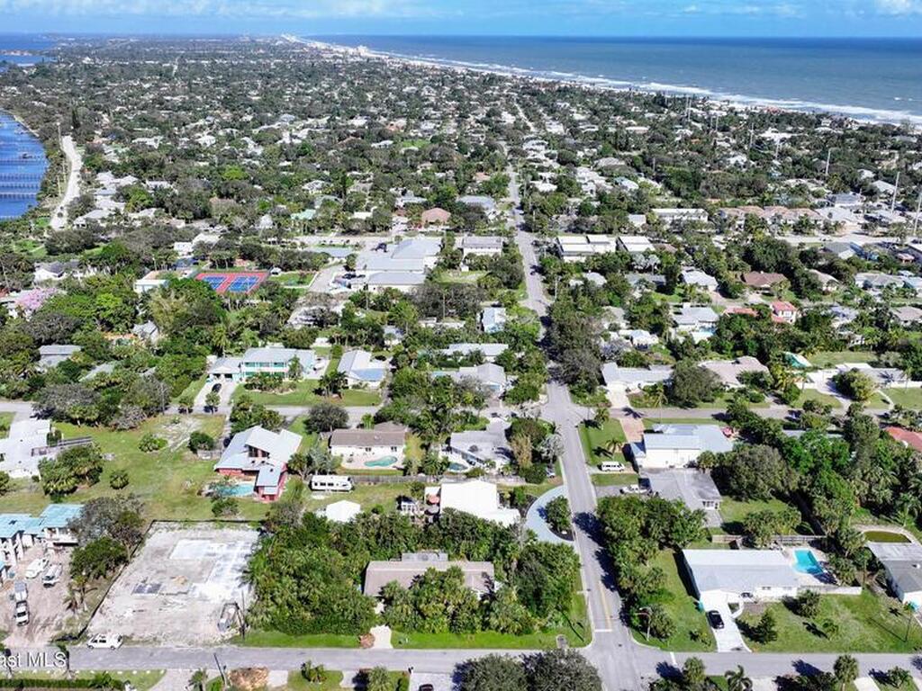 1202 Pine Street, Melbourne Beach, FL 32951