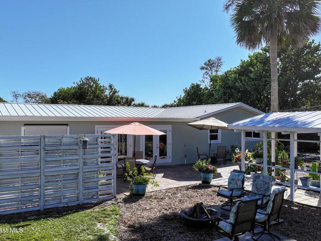 1202 Pine Street, Melbourne Beach, FL 32951