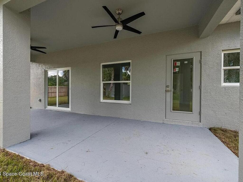 588 Arcadia Avenue, Palm Bay, FL 32907