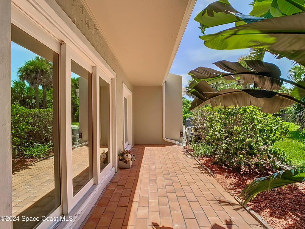 105 E La Costa, Melbourne Beach, FL 32951