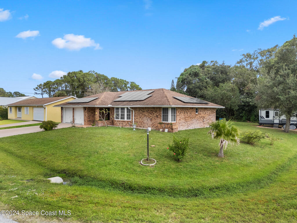 1005 Crazyhorse Avenue, Palm Bay, FL 32907