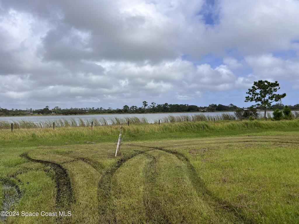 2073 Farmhouse Road, Palm Bay, FL 32909