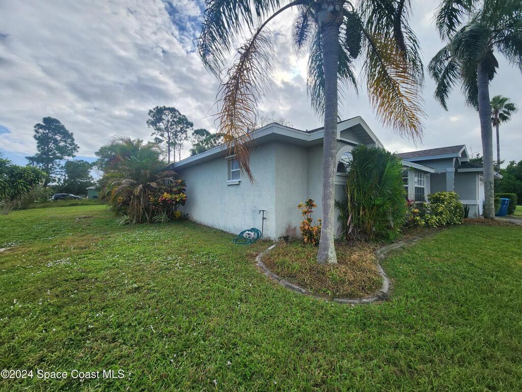 398 Brookedge Street, Palm Bay, FL 32907