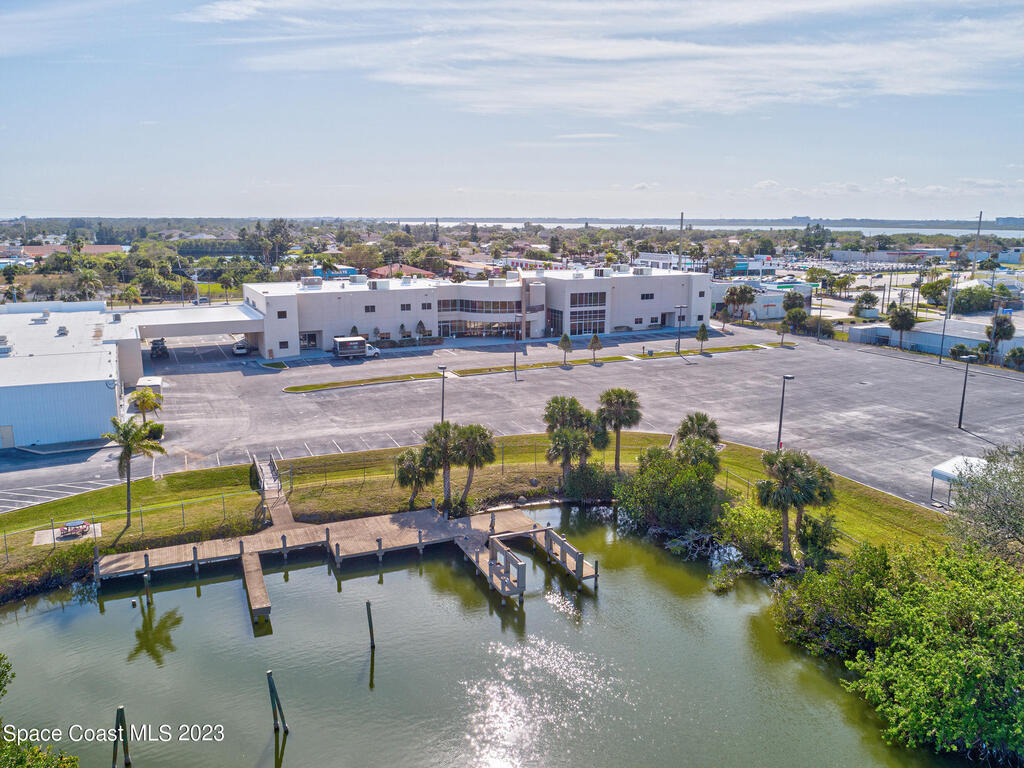 1850 E Merritt Island Causeway, Merritt Island, FL 32952