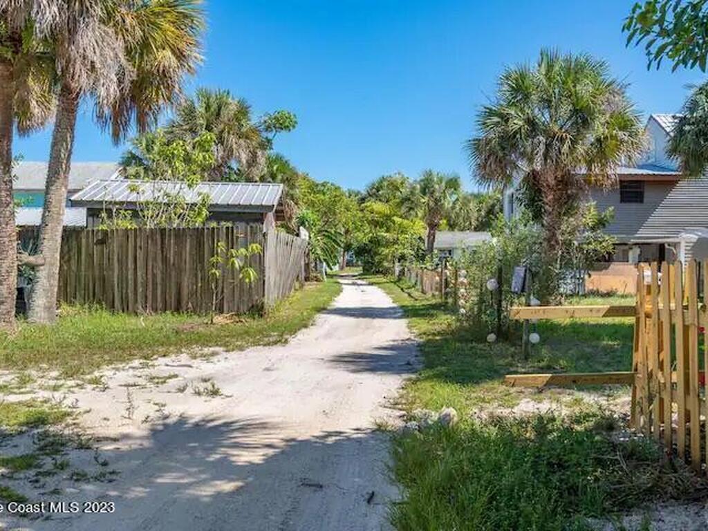 47 Vip Island B, Grant Valkaria, FL 32949