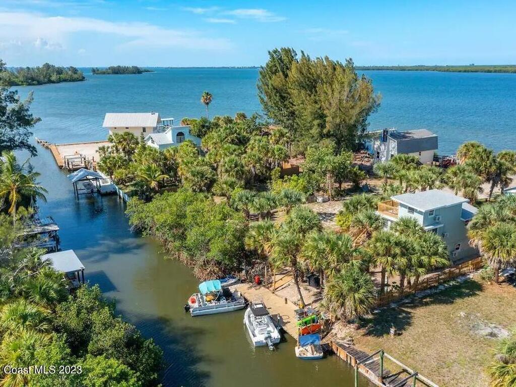 47 Vip Island B, Grant Valkaria, FL 32949