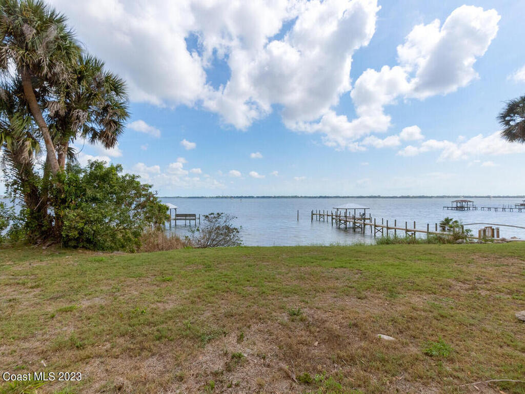 1525 N Indian River Drive, Cocoa, FL 32922