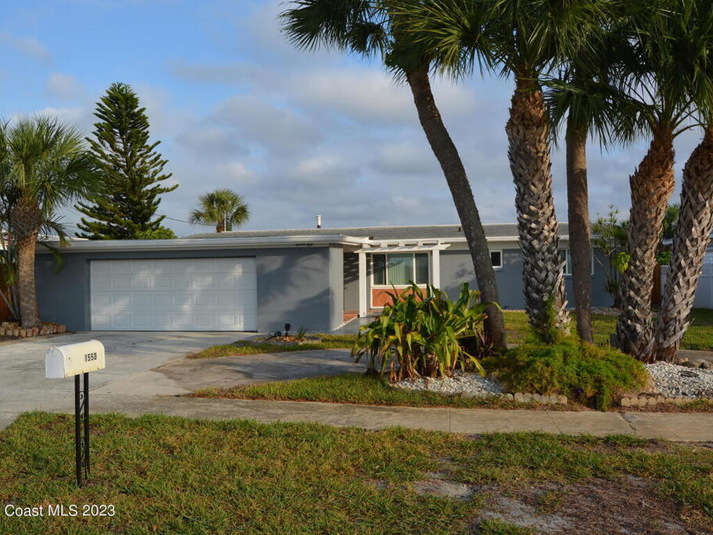 1550 W Central Avenue, Merritt Island, FL 32952