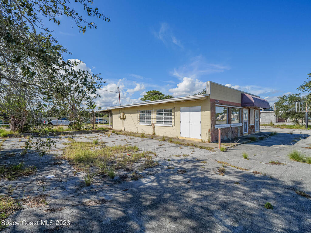 2814 S Harbor City Boulevard, Melbourne, FL 32901