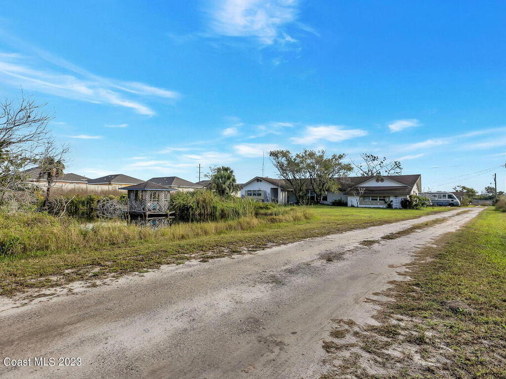 1425 Columbia Lane, Melbourne, FL 32934